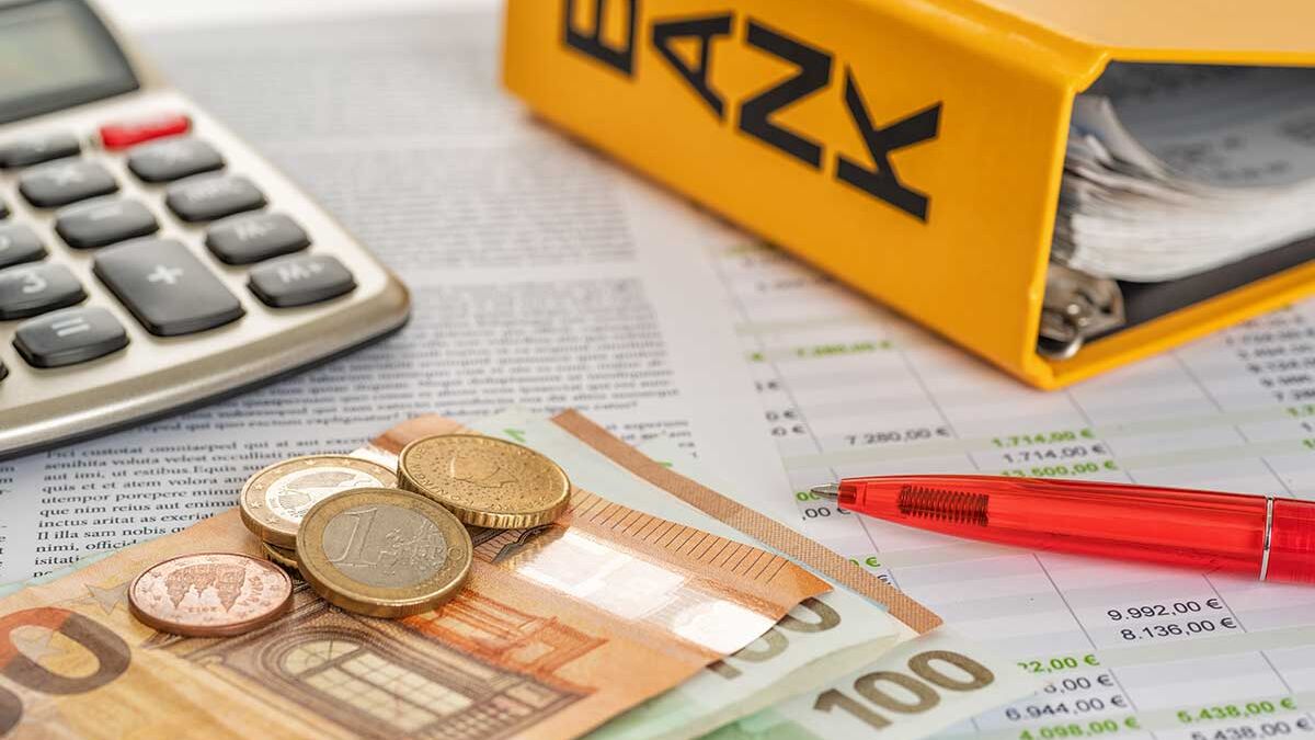 Taschenrechner mit der Aufschrift "Kosten"