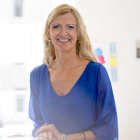 Sibille Schlößer, erfahrene Treppenlift-Beraterin bei unserem Partner, der Wokon GmbH