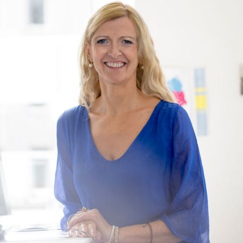 Sibille Schlößer, erfahrene Treppenlift-Beraterin bei unserem Partner, der Wokon GmbH