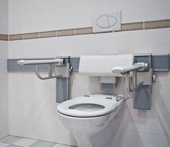 Für ein barrierefreies Bad benötigt man ausreichend Platz Für ein barrierefreies Bad benötigt man ausreichend Platz