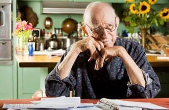 Finanzen im Alter: Behalten Sie den Überblick Überblick über Ihre Finanzen im Alter