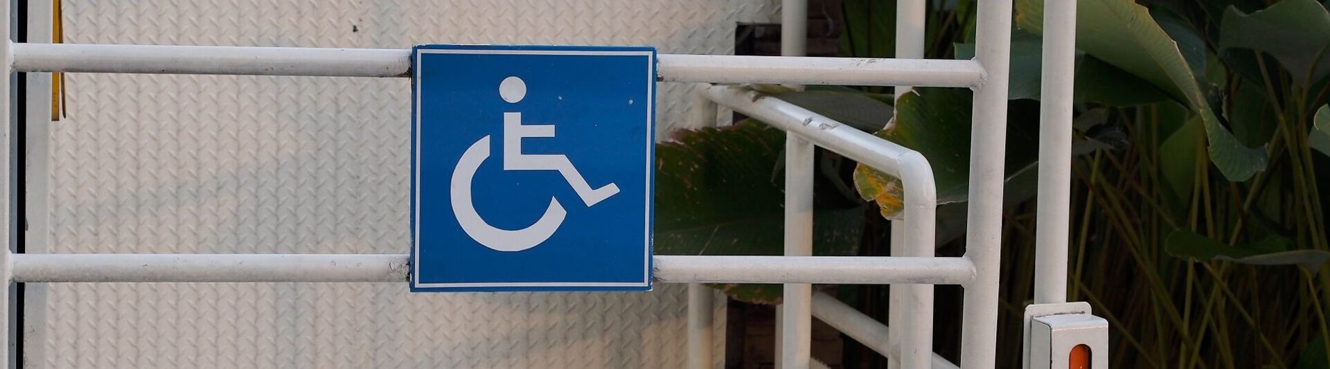 Rollstuhllift als Alternative zum Treppenlift