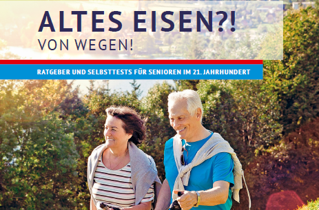 Das Cover der Seniorenbroschüre: Ein Mann und eine Frau beim Walking im Freien