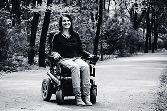 Portait Julia Weiland mit ihrem Blog Wheelymum Julia Weiland mit ihrem Blog Wheelymum