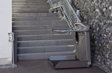 La plateforme élévatrice: la mobilité des utilisateurs de fauteuils roulants Plateforme élévatrice pour utilisateurs de fauteuils roulants