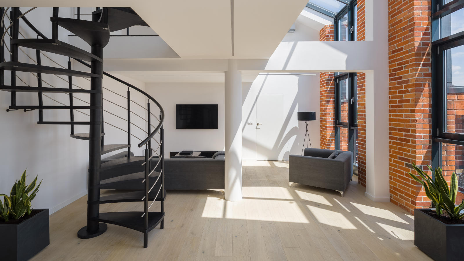 Moderne Loft mit Wendeltreppe 