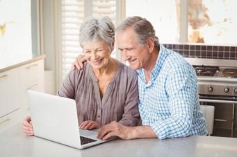 Internet facilite la vie des personnes âgées