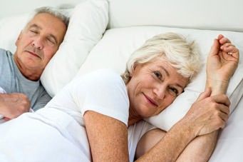 Le lit comme meuble adapté aux seniors