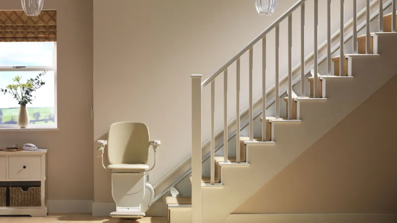 Treppen überwinden mit Sitzliften