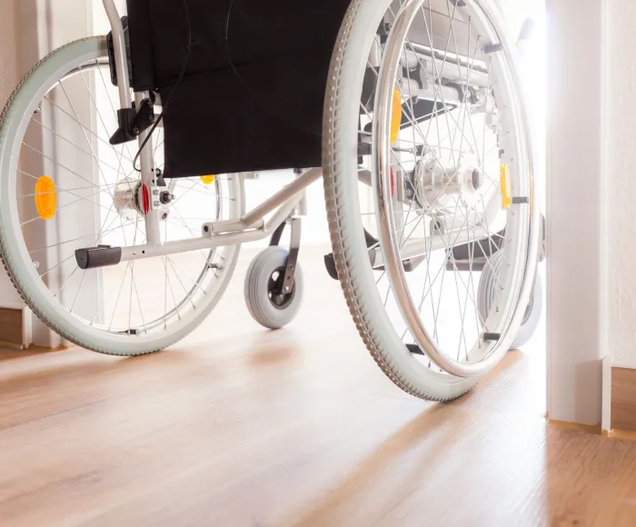 Treppenaufzug für Rollstuhlfahrer Treppenaufzug um Barrieren mit Rollstuhl zu überwinden